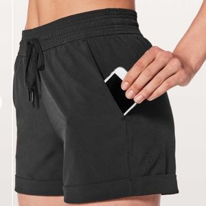 Lululemon Spring Break Away Short
